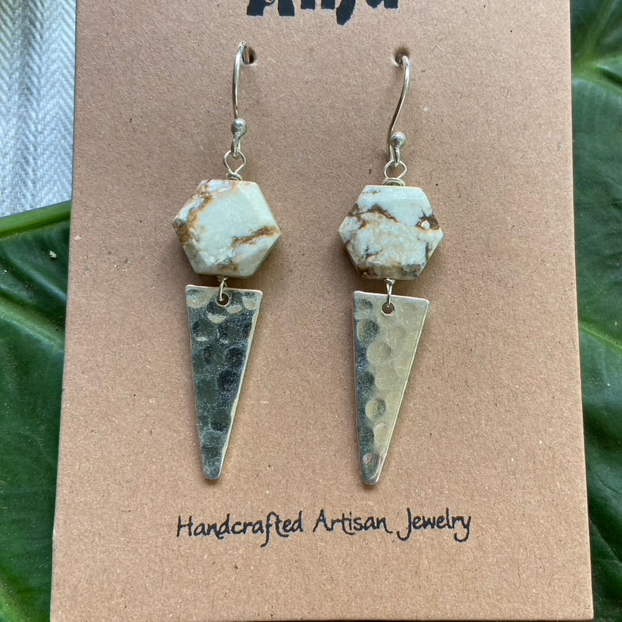 Lemon Chrysoprase Akriti Earrings