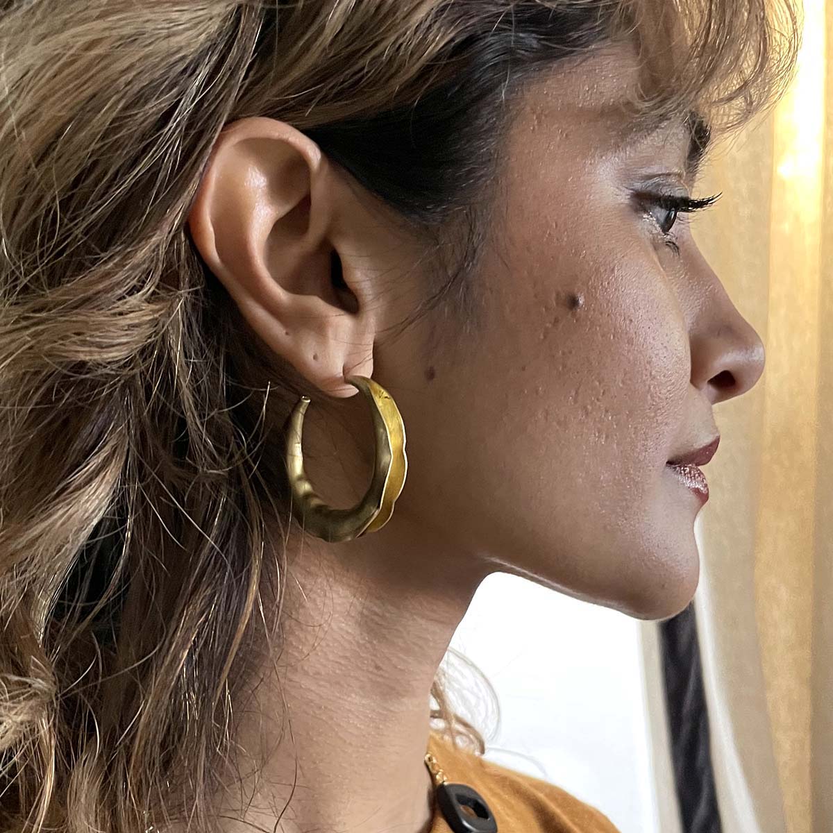Wavy Hoops - Gold