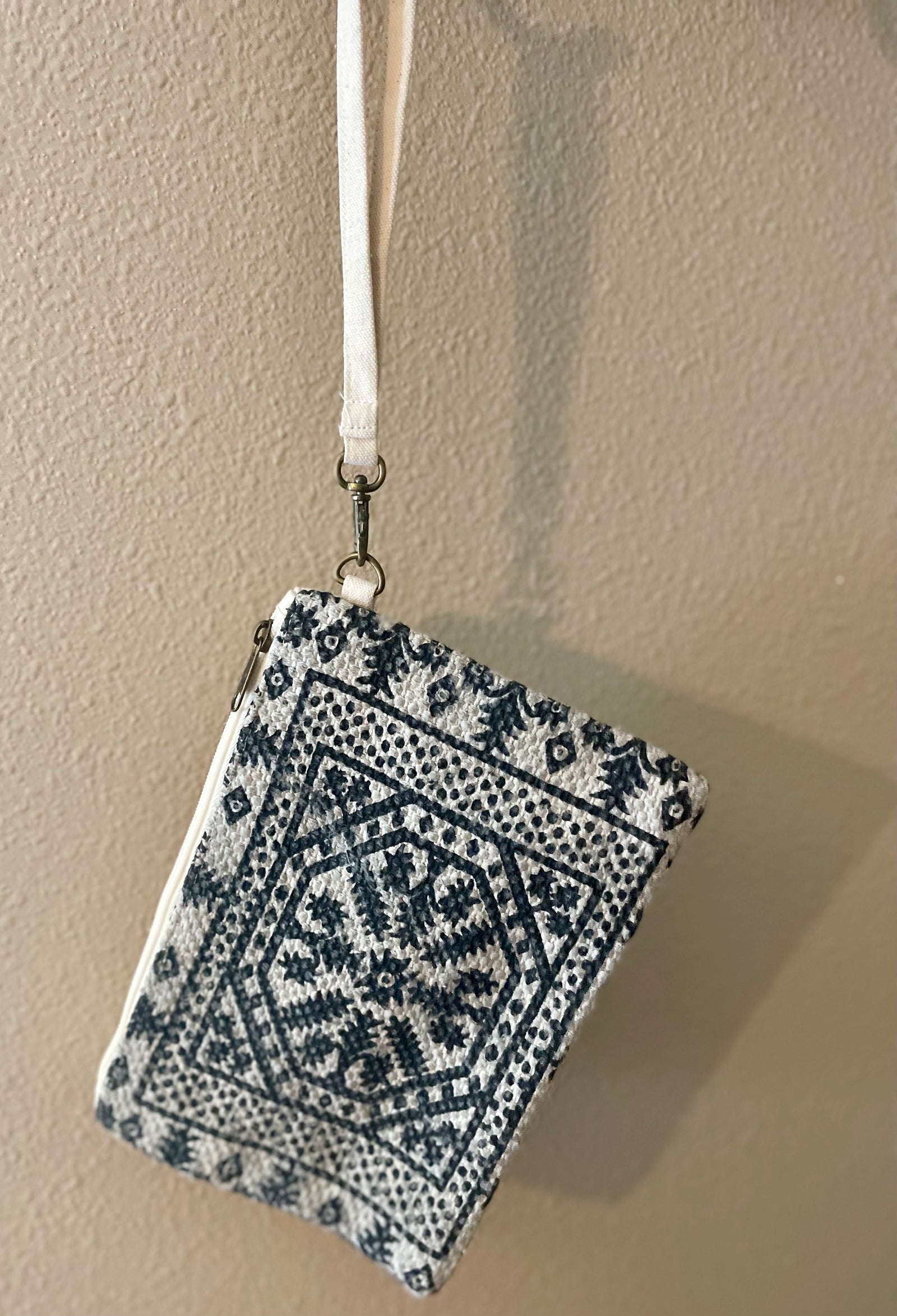 K&K Clutch Handbag-Black & White Pattern