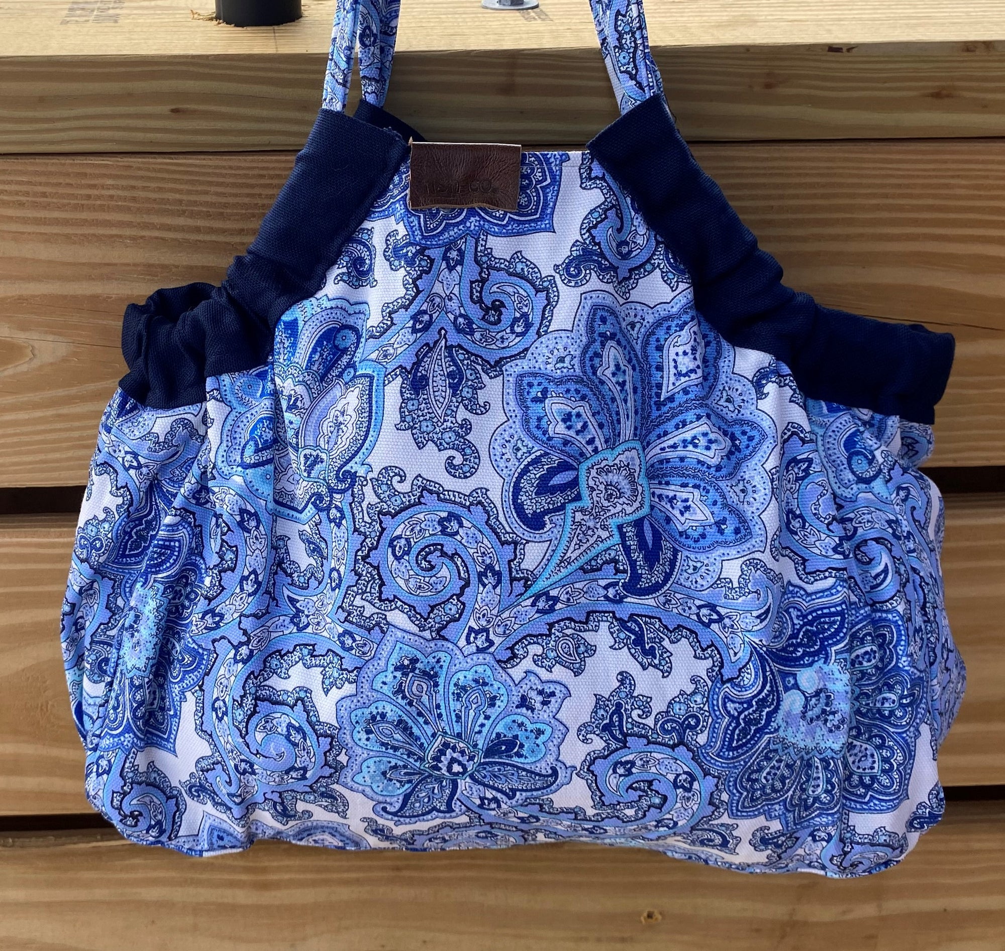 Mini Samaki - White and Blue Paisley/Navy with White Accent Knotted Design
